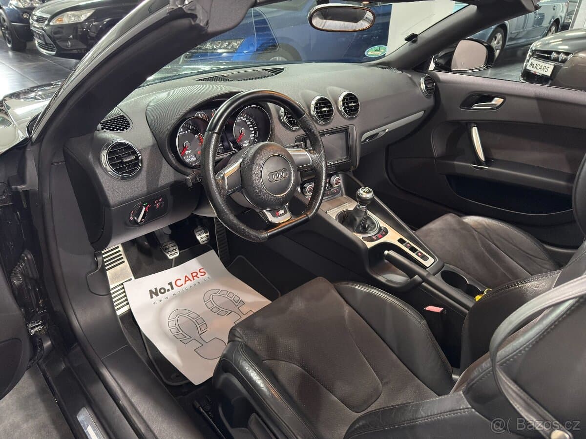 2010 Audi TT - 7