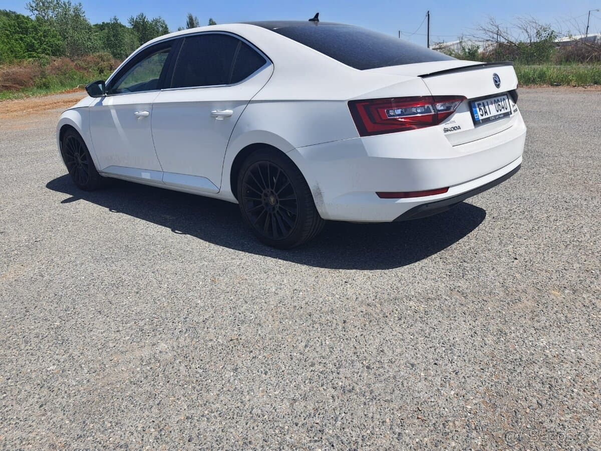 2016 Škoda SUPERB - 7