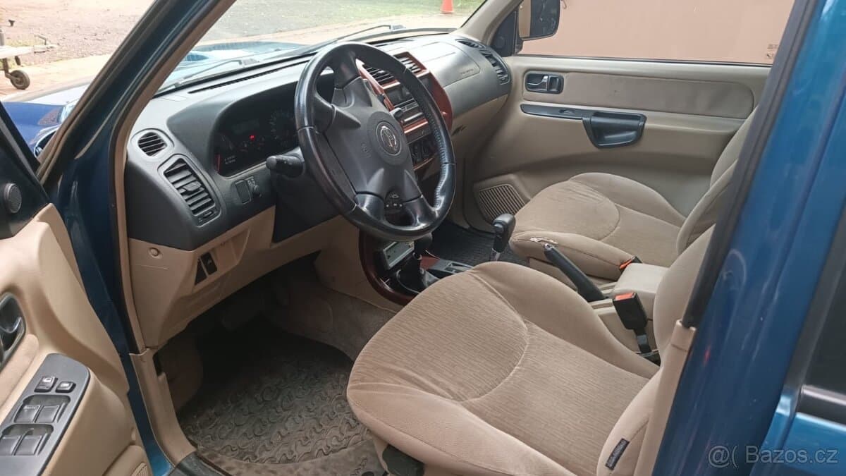 Nissan TERRANO - 7