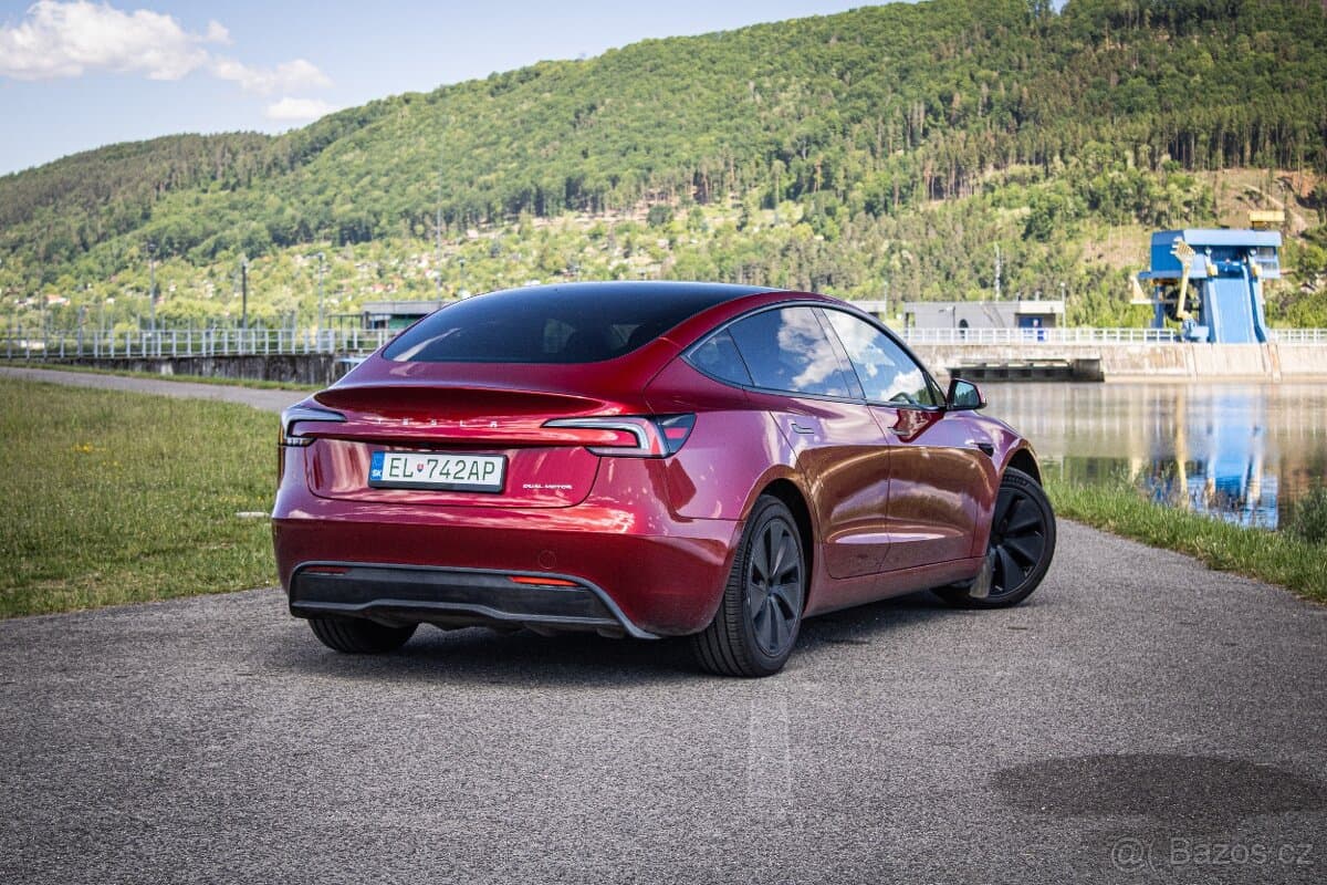 2024 Tesla MODEL 3 - 7