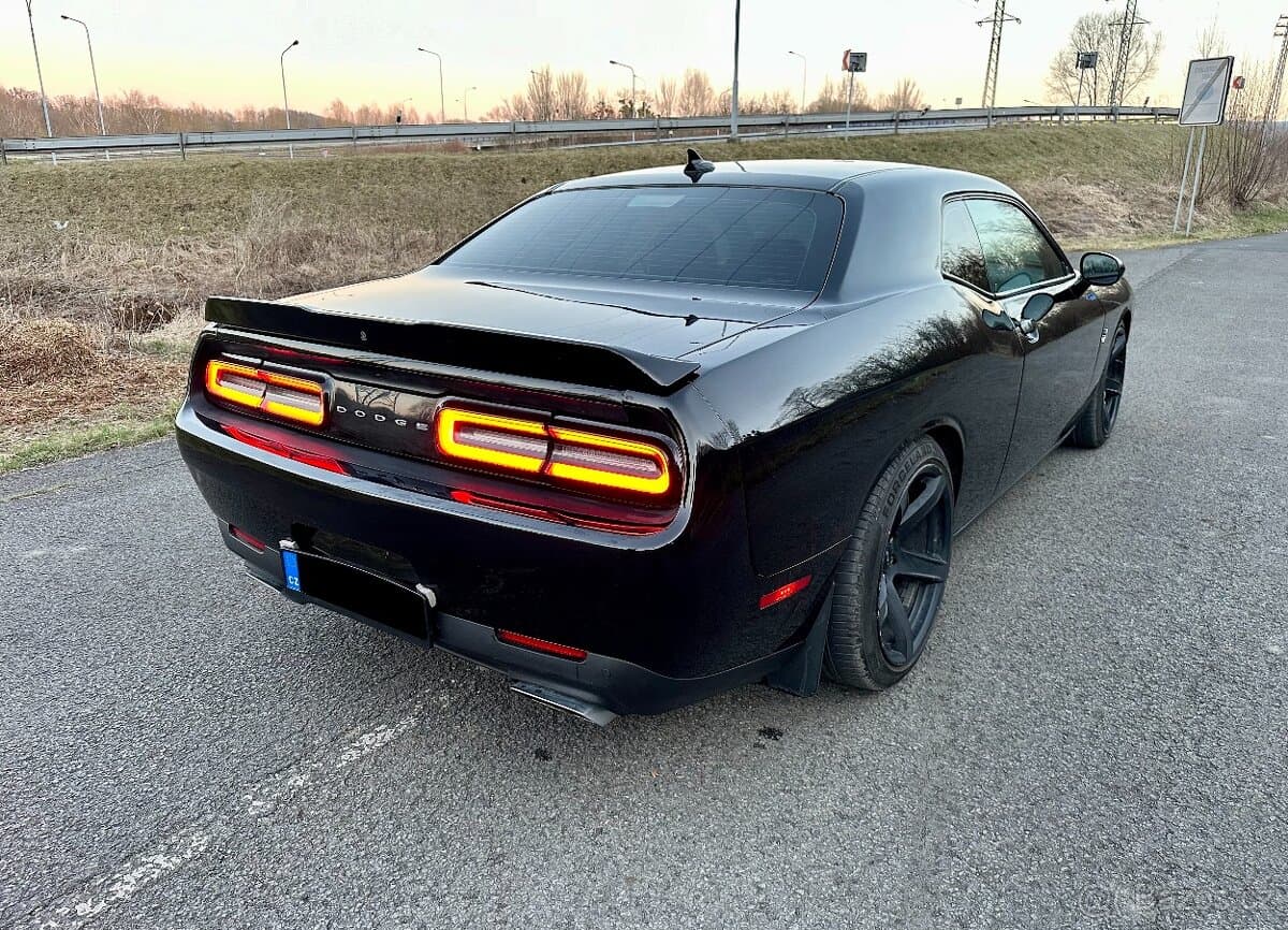 2015 Dodge CHALLENGER - 7