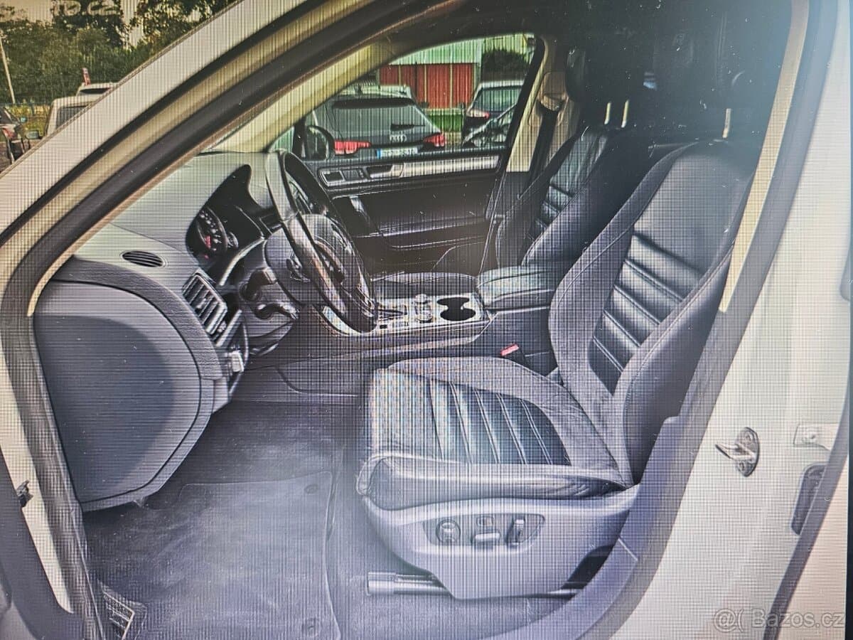 2018 Volkswagen TOUAREG - 7