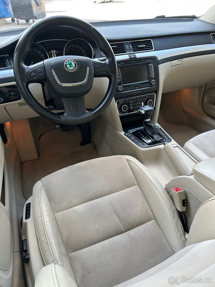 2012 Škoda SUPERB - 7