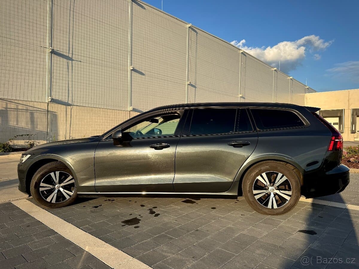 2019 Volvo V60 - 7