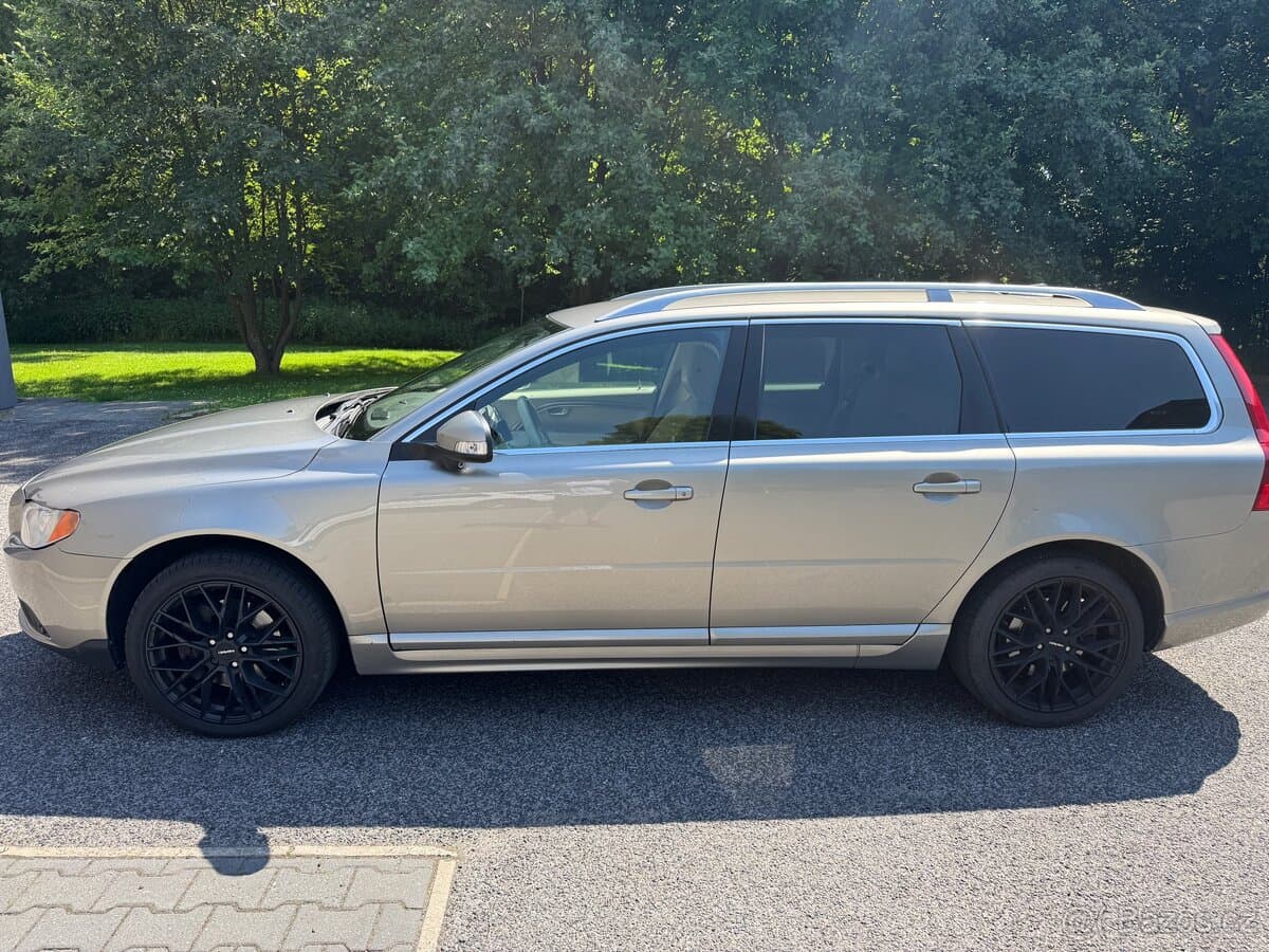 2008 Volvo V70 - 7