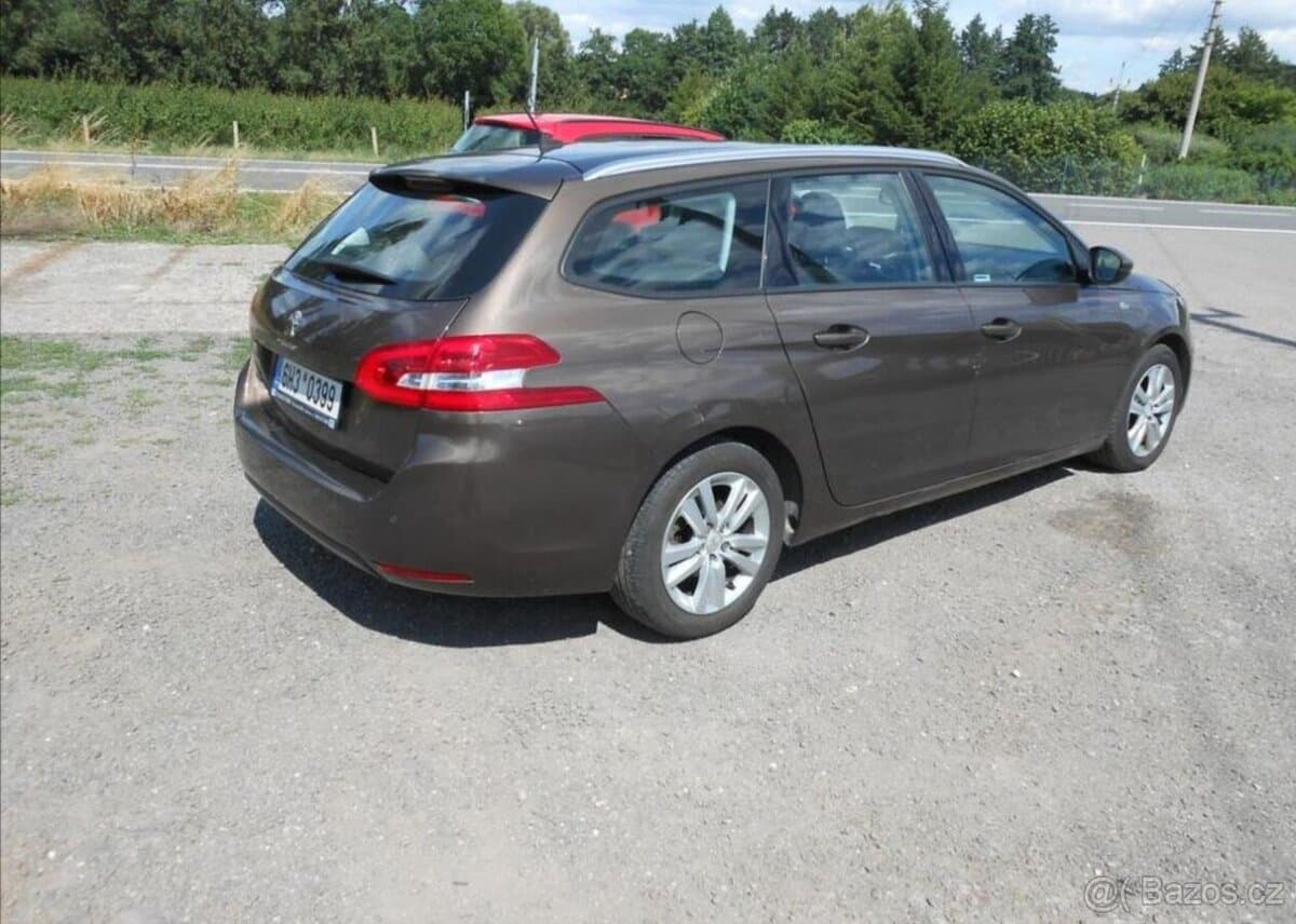 2015 Peugeot 308 - 7
