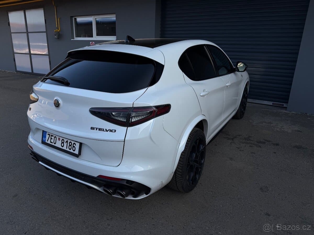2020 Alfa Romeo STELVIO - 7