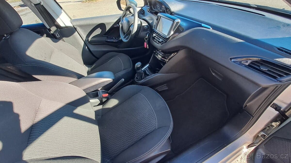 2016 Peugeot 208 - 7
