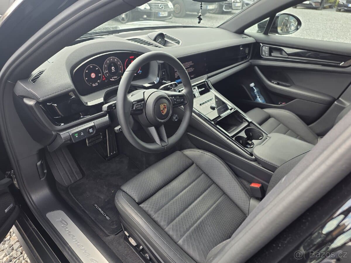2025 Porsche PANAMERA - 7