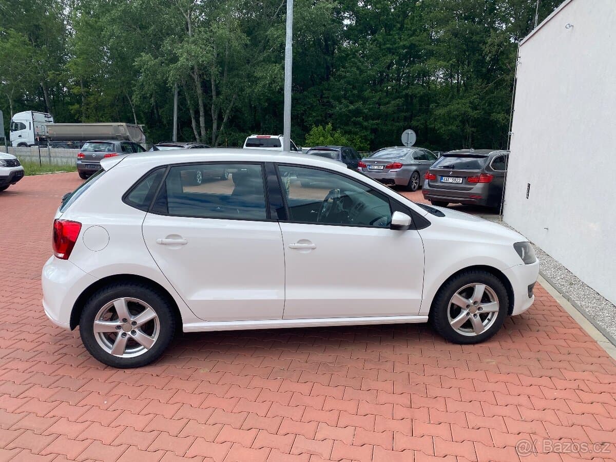 2010 Volkswagen POLO - 7