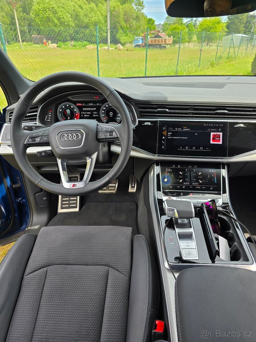 2025 Audi SQ7 - 7