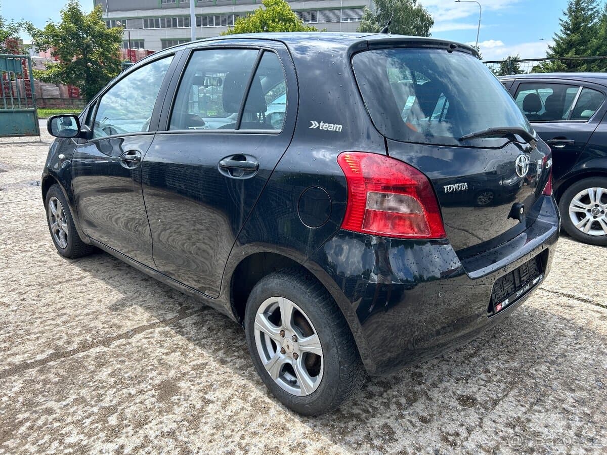 2009 Toyota YARIS - 7