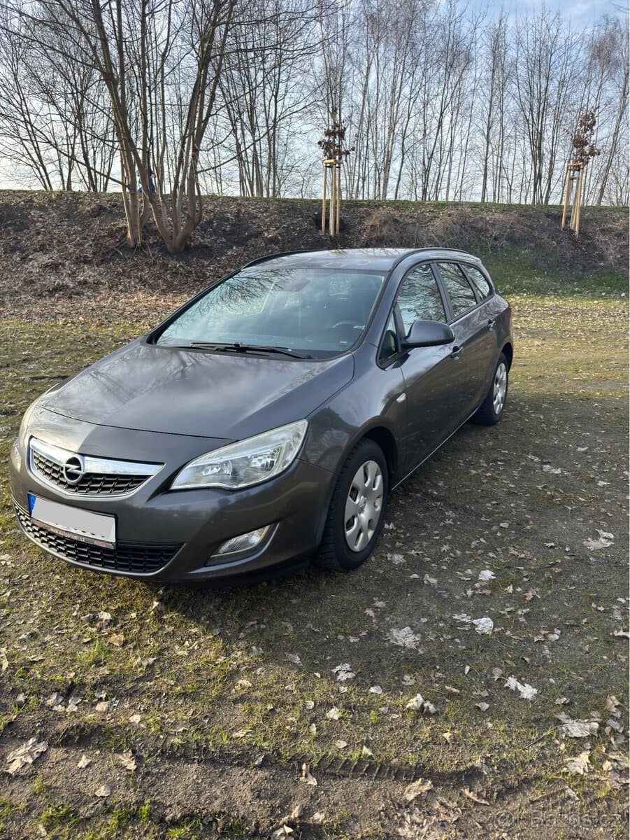 Opel ASTRA - 7