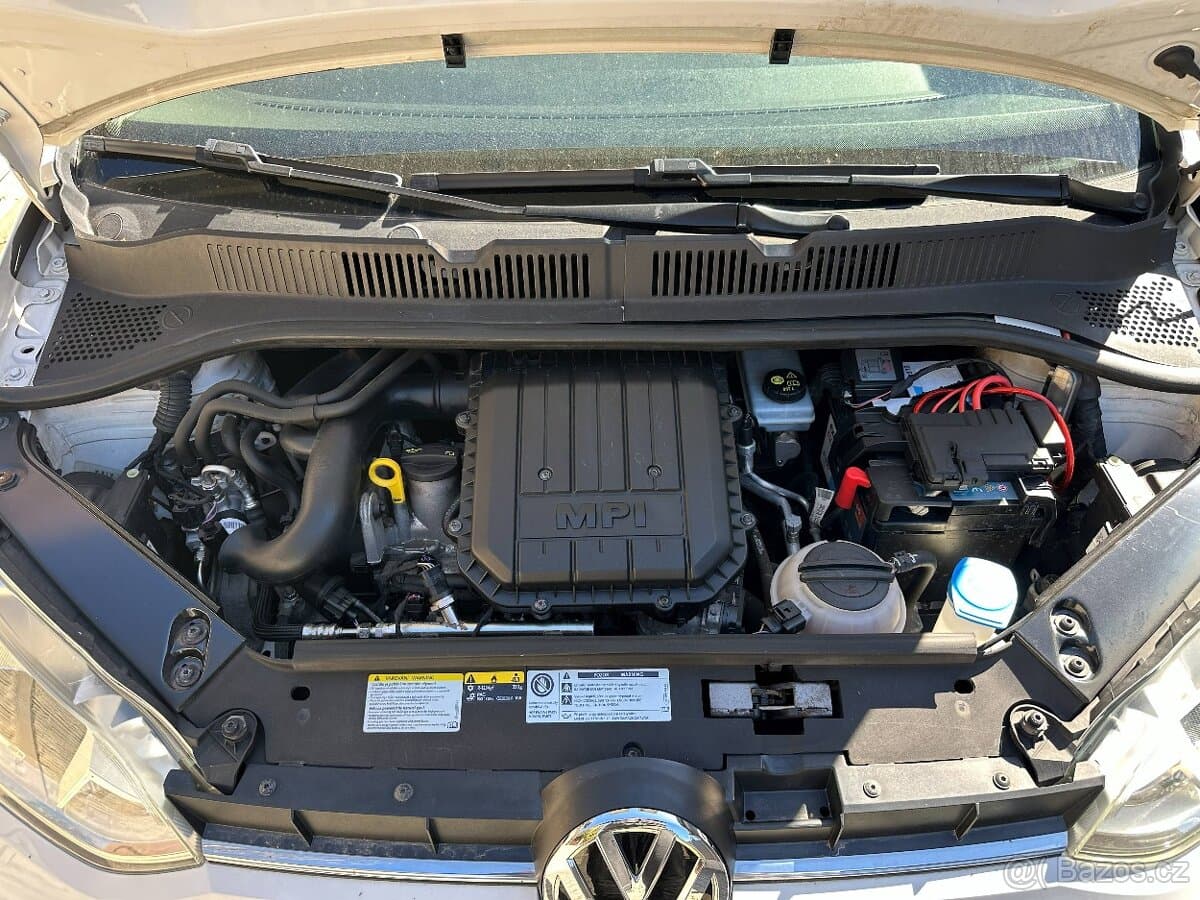 2017 Volkswagen UP! - 7