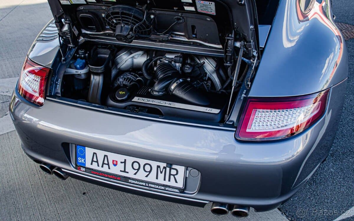 2005 Porsche 911 - 7