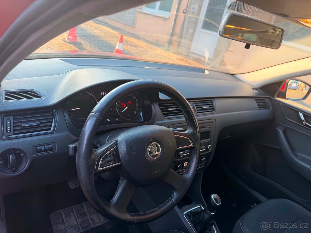 2011 Škoda RAPID - 7