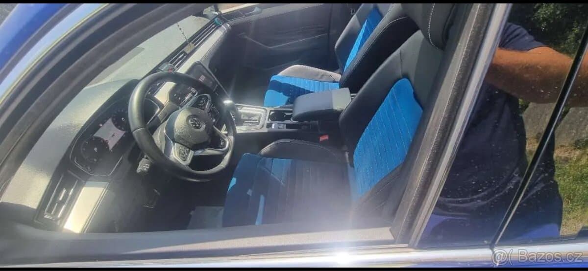 2019 Volkswagen PASSAT - 7