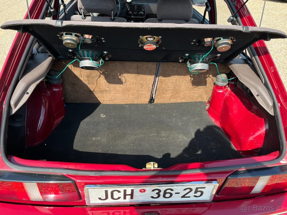1986 Ford ESCORT - 7