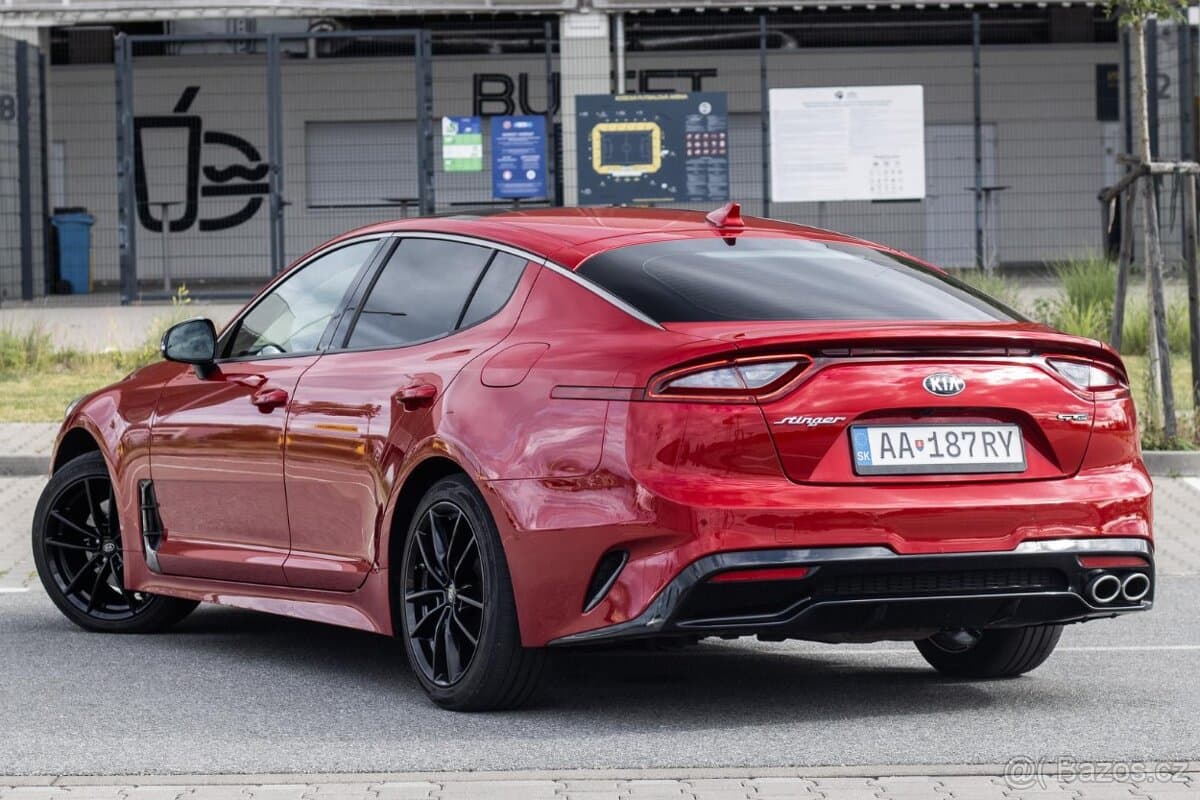 2019 Kia STINGER - 7