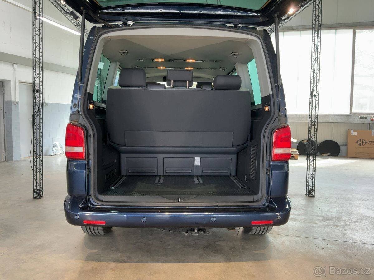 2010 Volkswagen MULTIVAN - 7