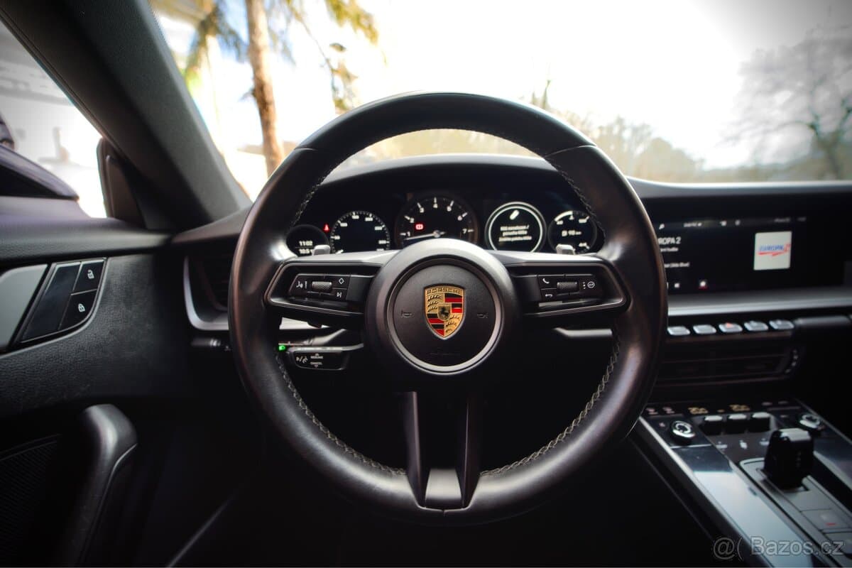 2020 Porsche 911 - 7