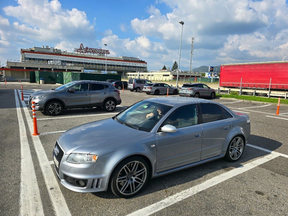 Audi RS4 - 7