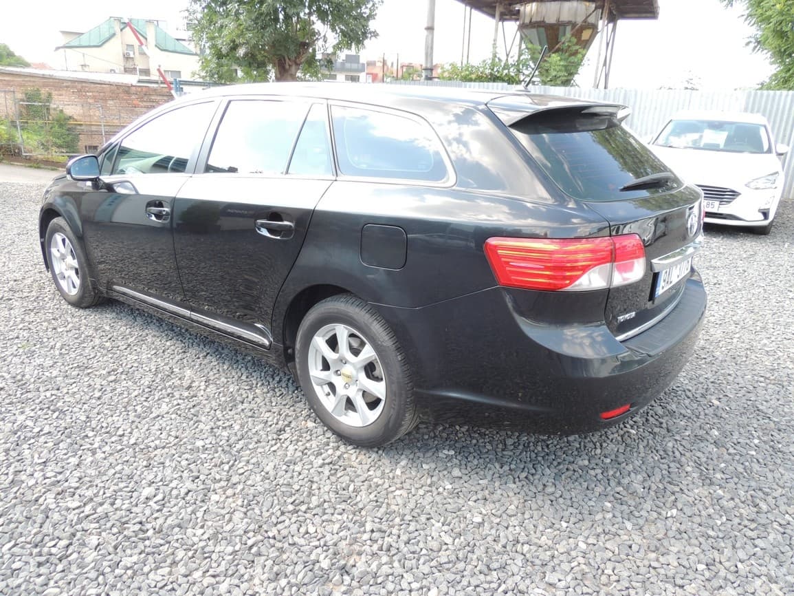 2012 Toyota AVENSIS - 7