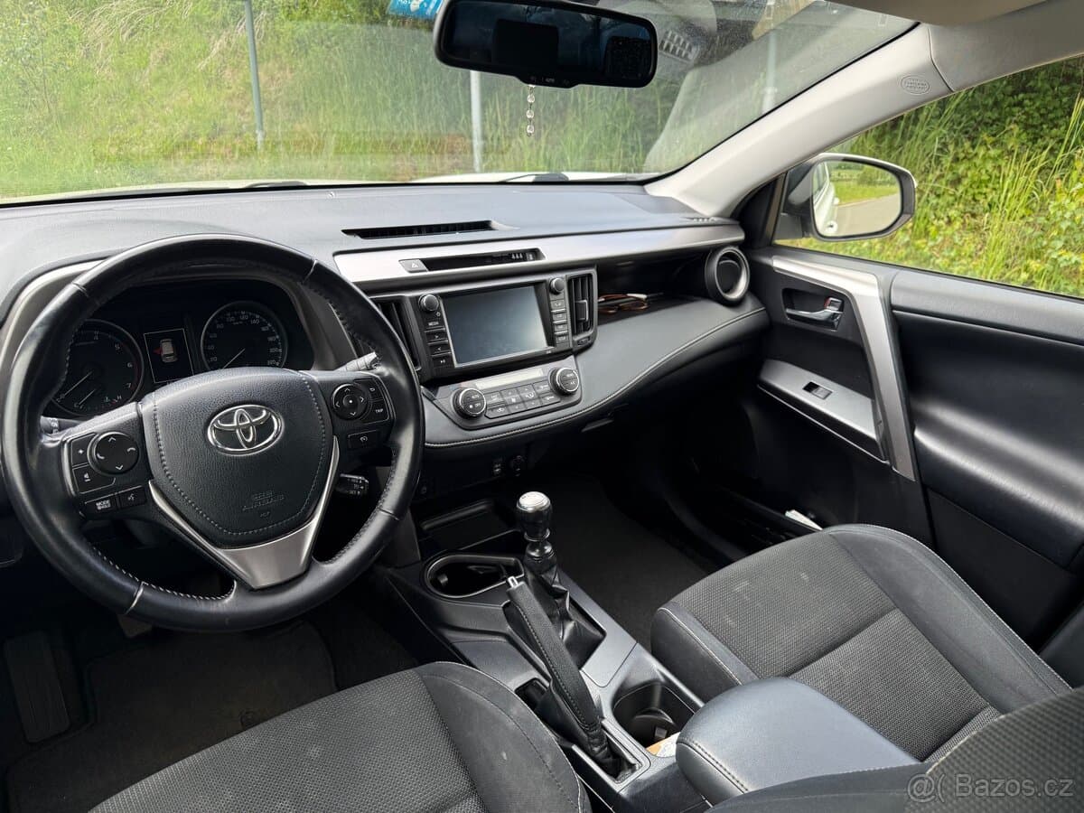 2016 Toyota RAV4 - 7