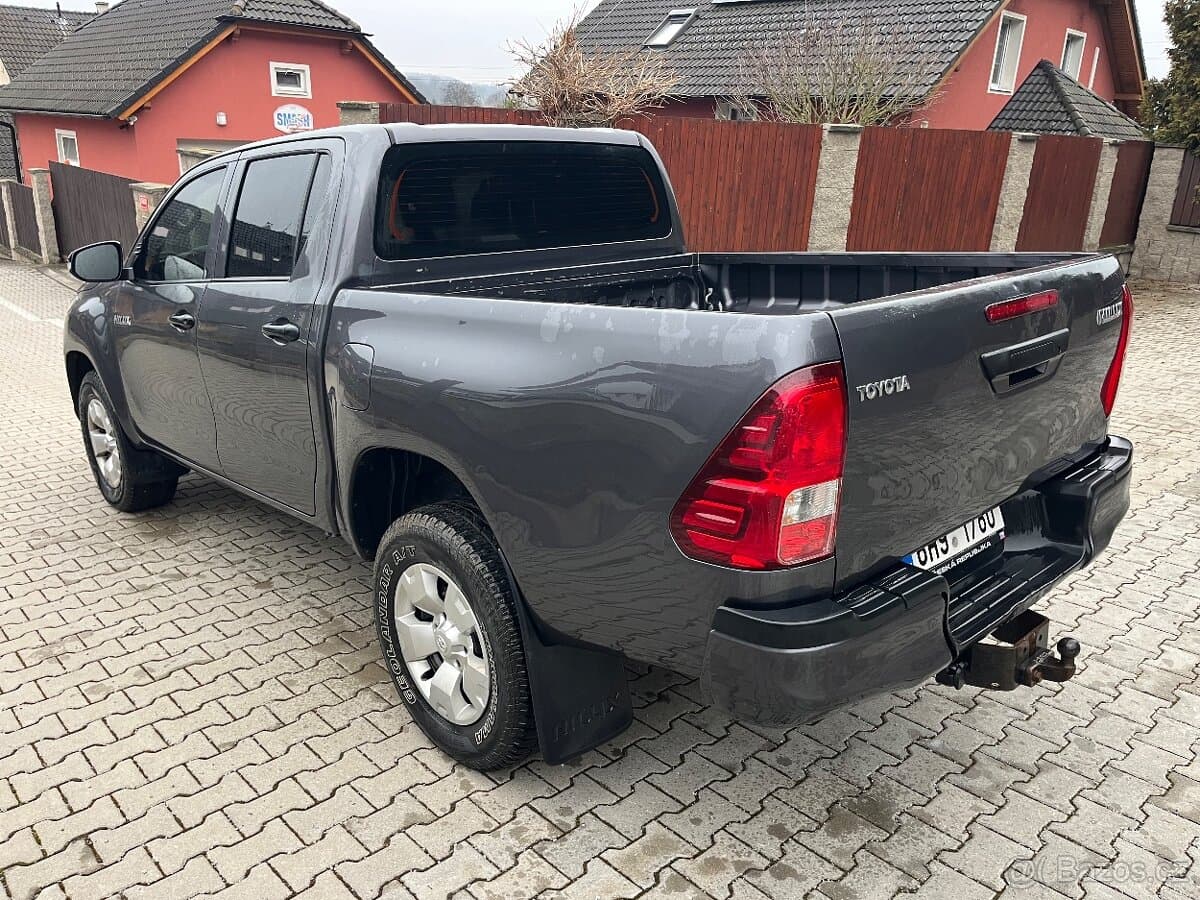 2017 Toyota HILUX - 7