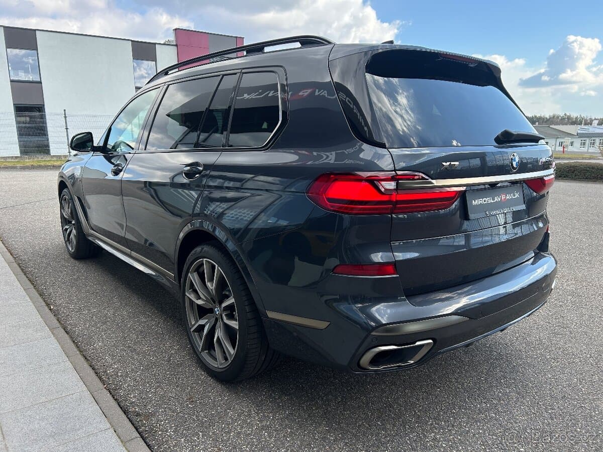 2020 BMW X7 - 7