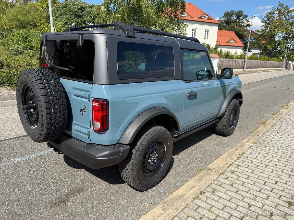 2023 Ford BRONCO - 7