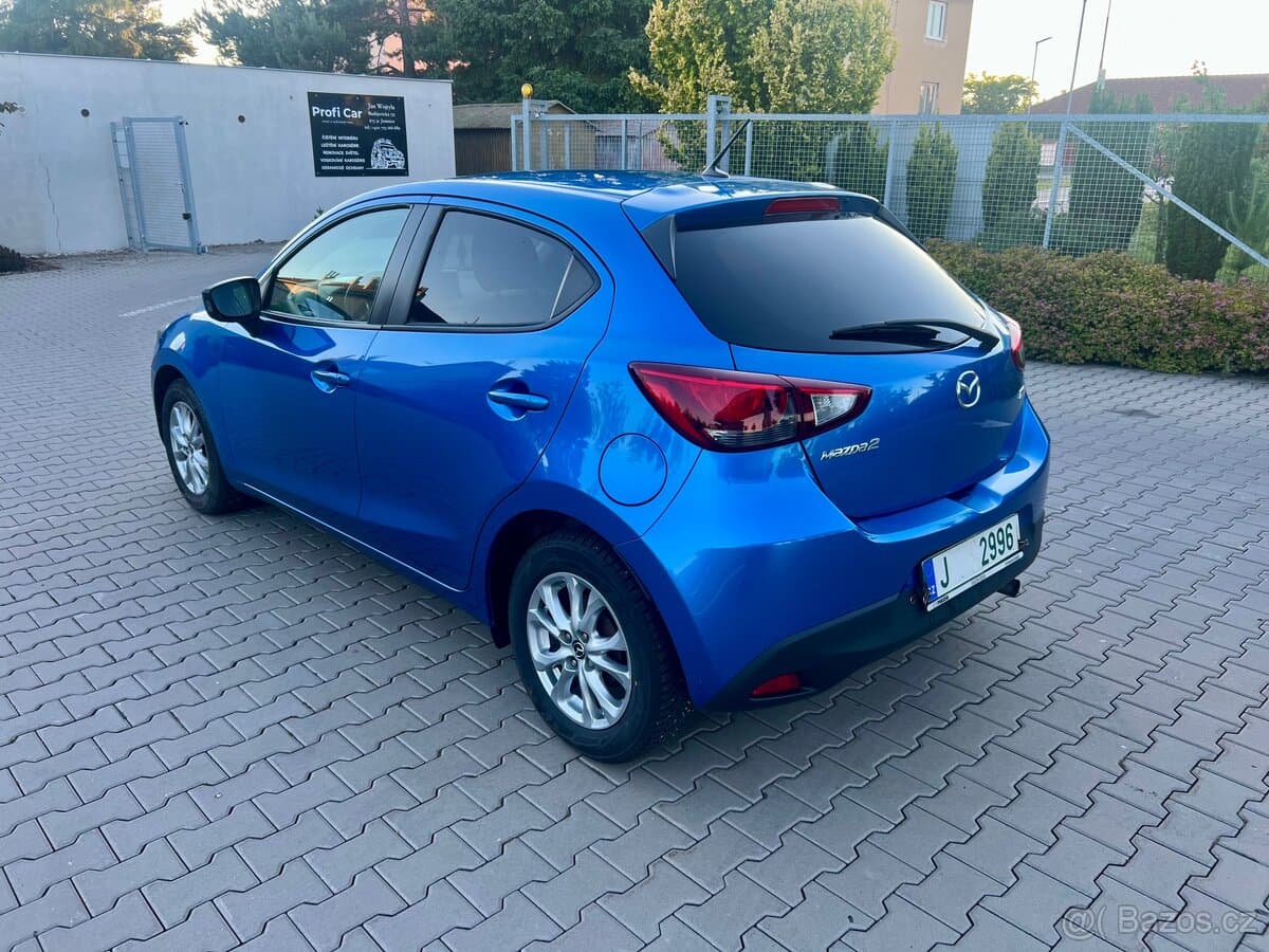 2015 Mazda 2 - 7