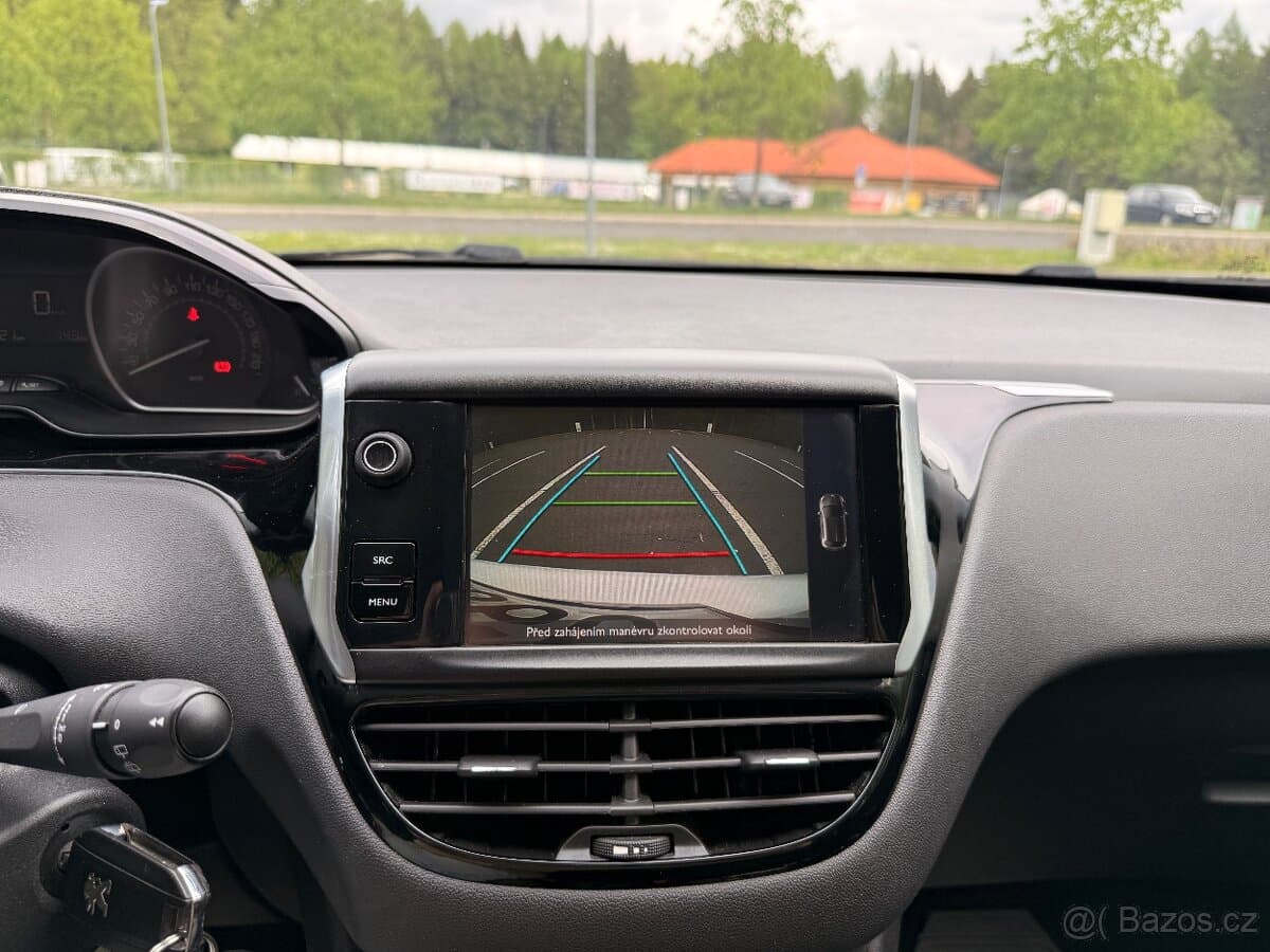 2016 Peugeot 208 - 7