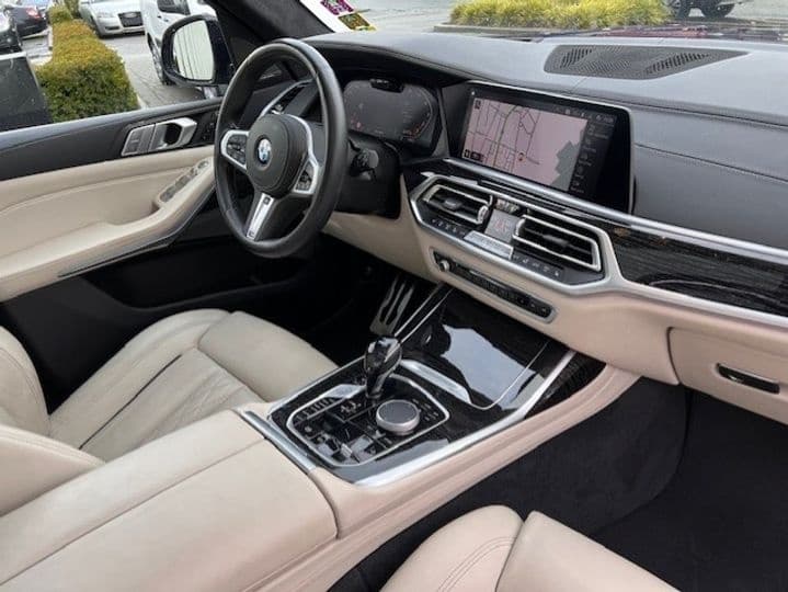 2020 BMW X7 - 7