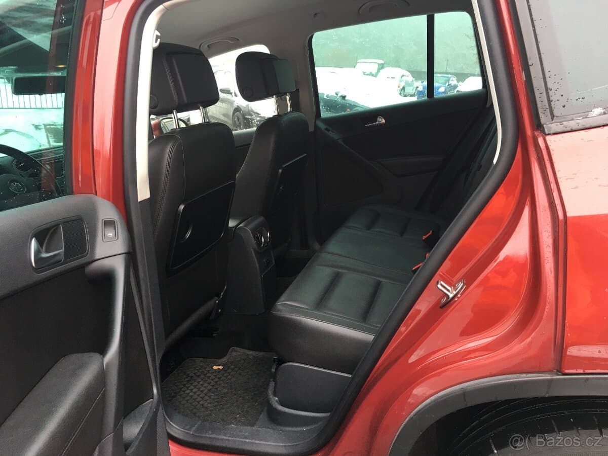 2012 Volkswagen TIGUAN - 7