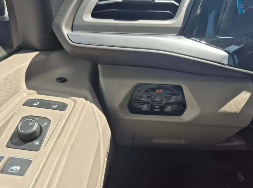 2025 Volkswagen MULTIVAN - 7
