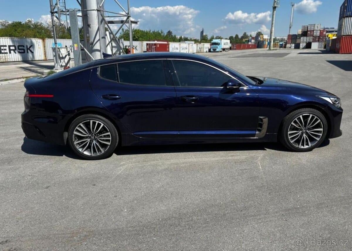 2018 Kia STINGER - 7
