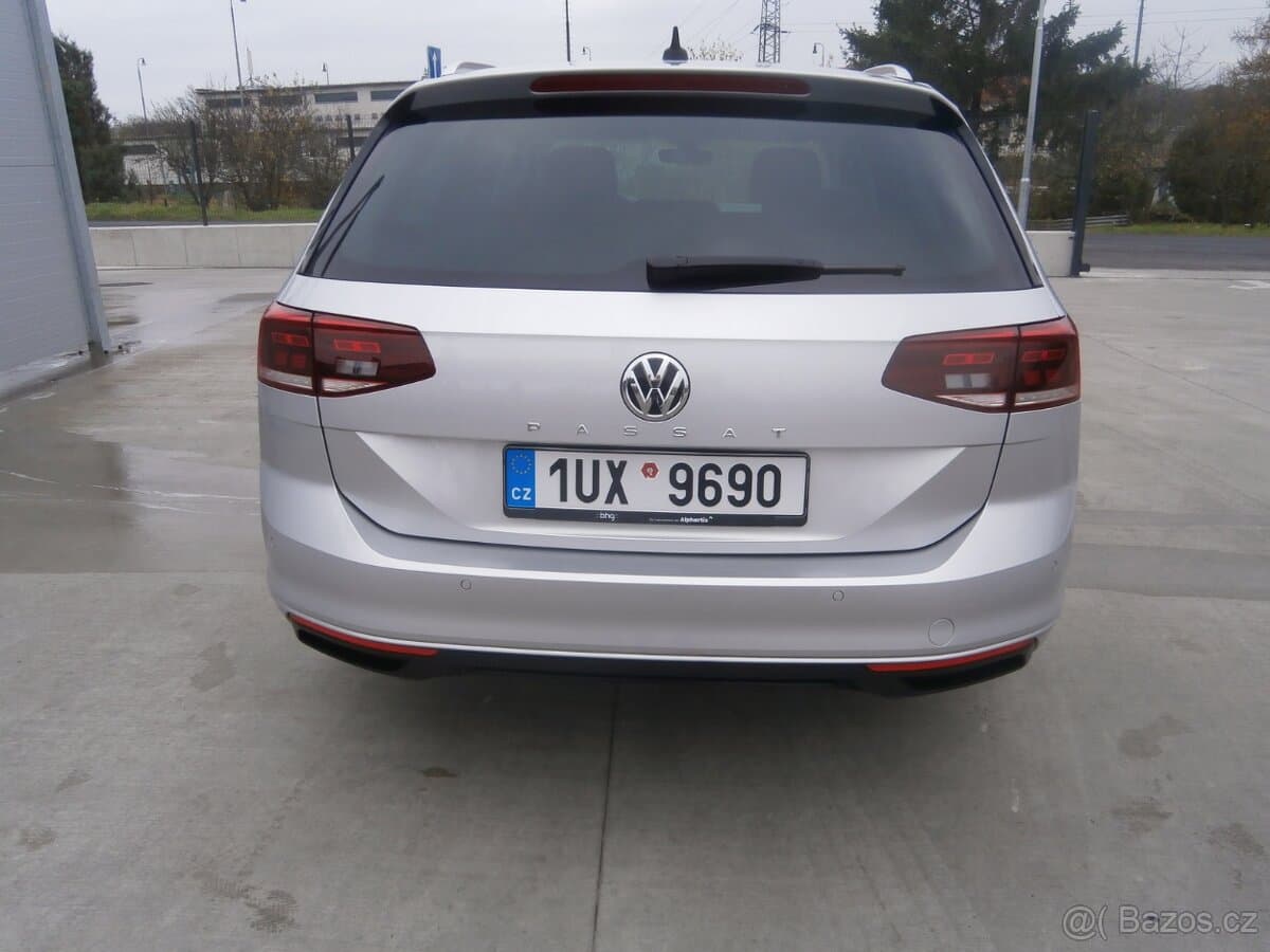 2020 Volkswagen PASSAT - 7