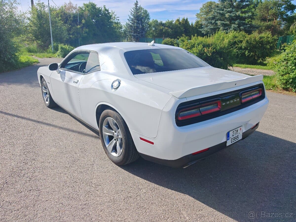 2017 Dodge CHALLENGER - 7