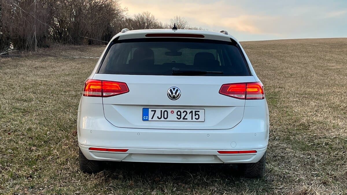 2015 Volkswagen PASSAT - 7