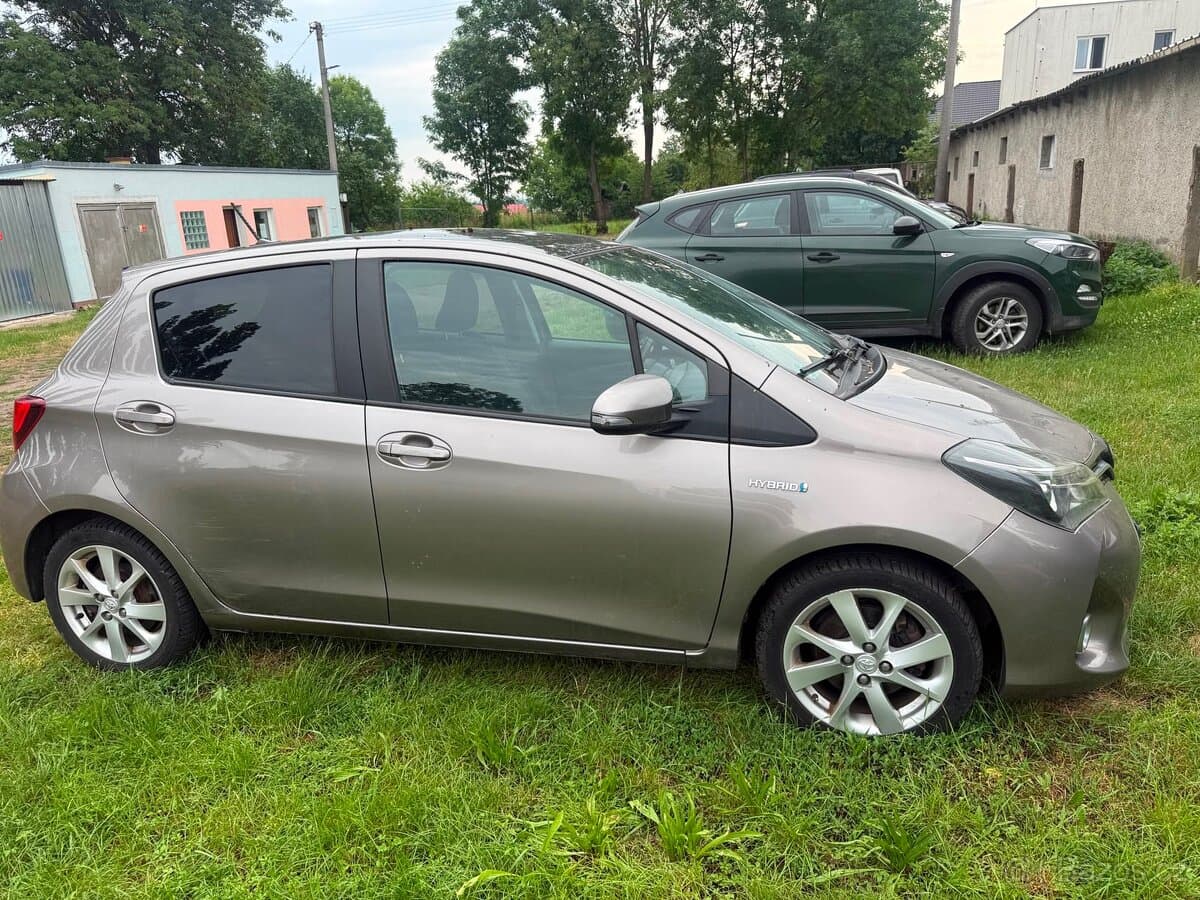 2014 Toyota YARIS - 7