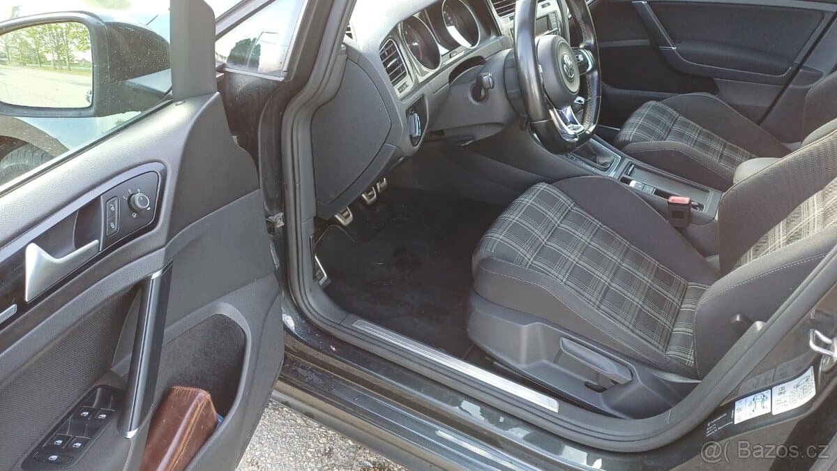 Volkswagen GOLF - 7