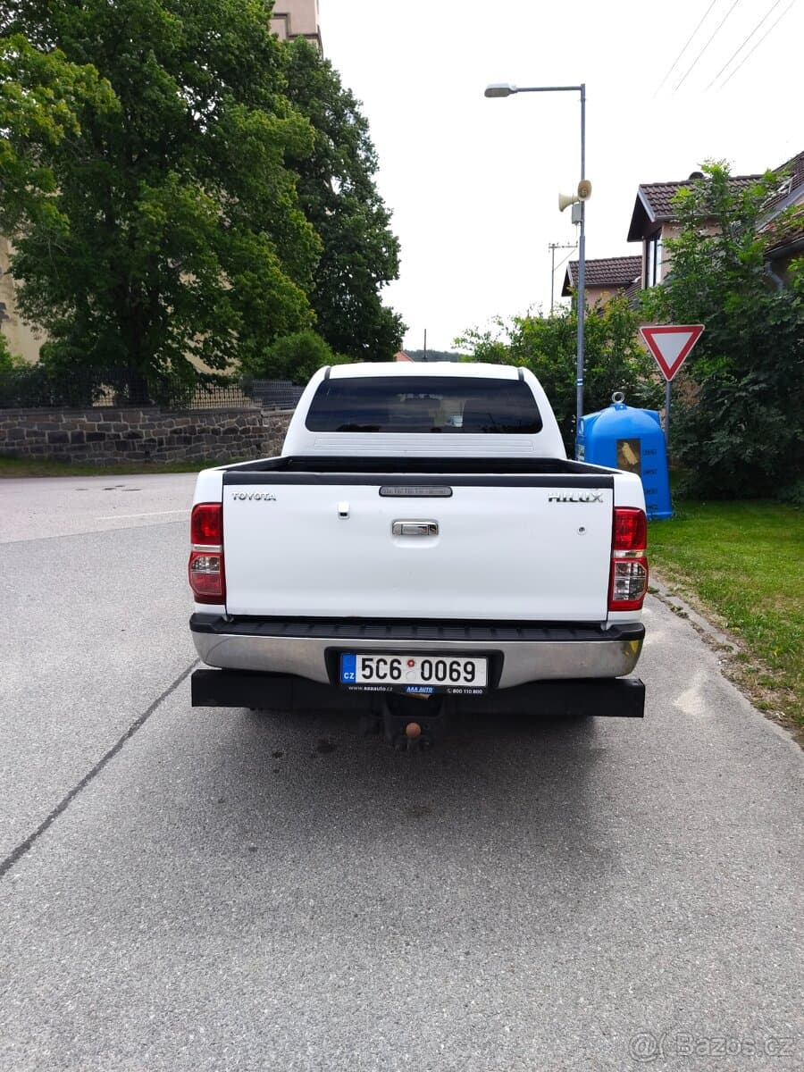 2012 Toyota HILUX - 7