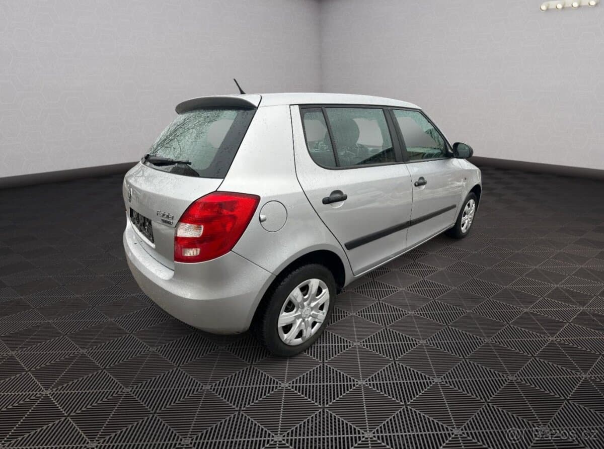 2010 Škoda FABIA - 7