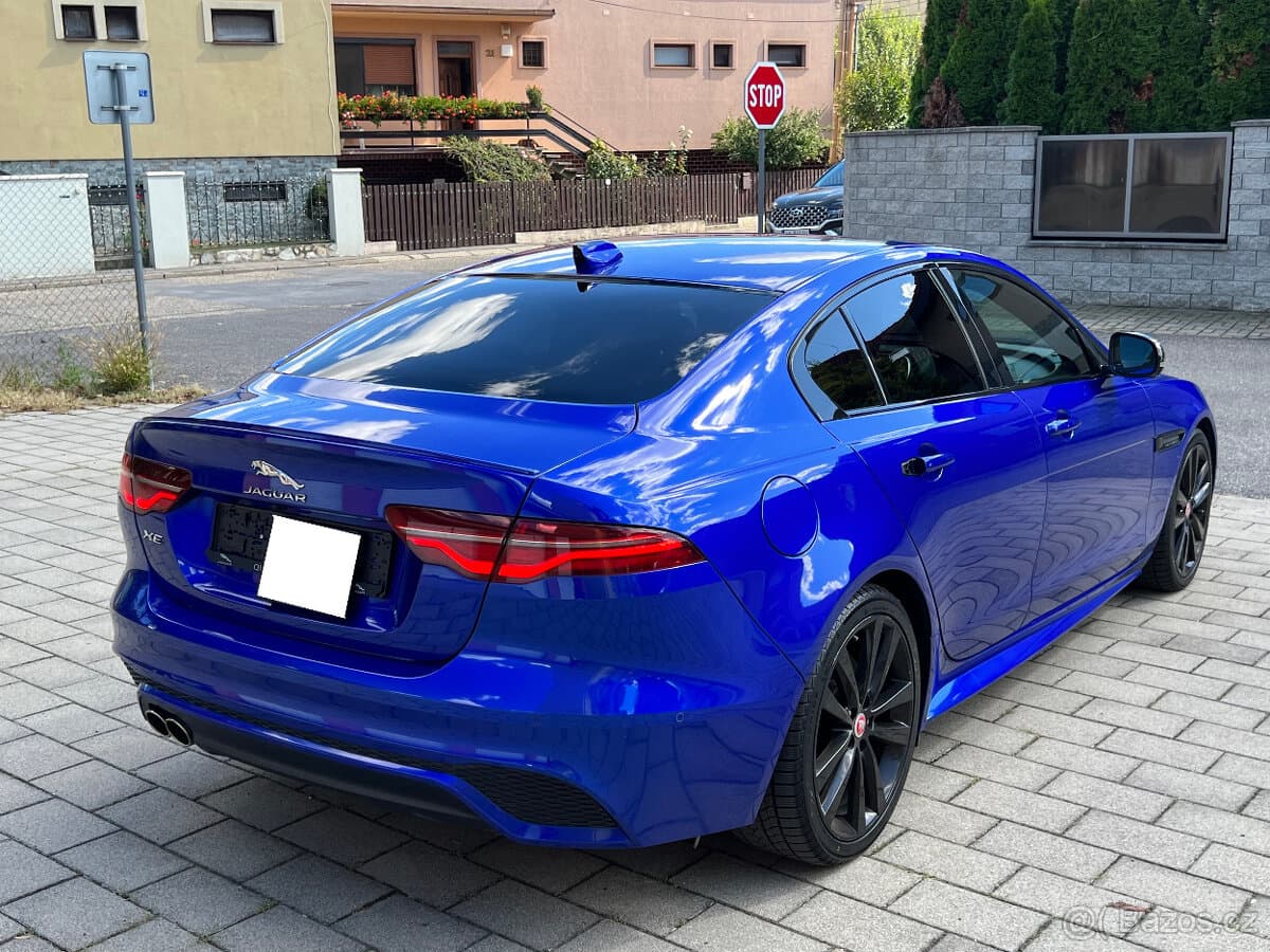 2019 Jaguar XE - 7
