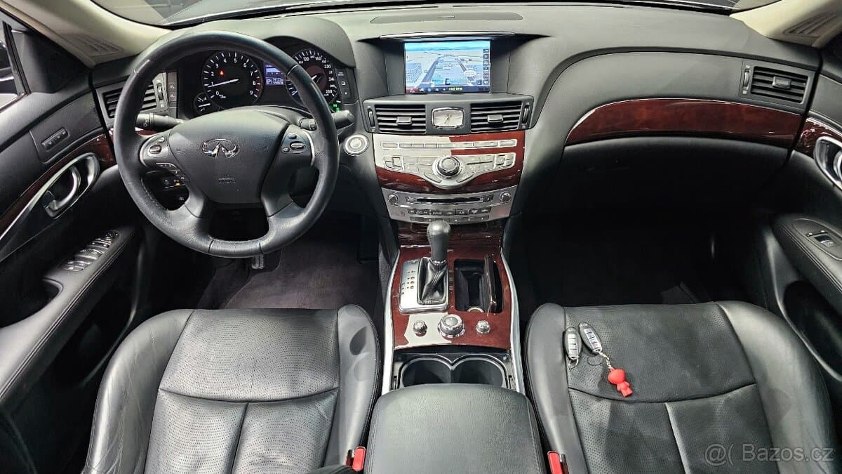 2017 Infiniti Q70 - 7