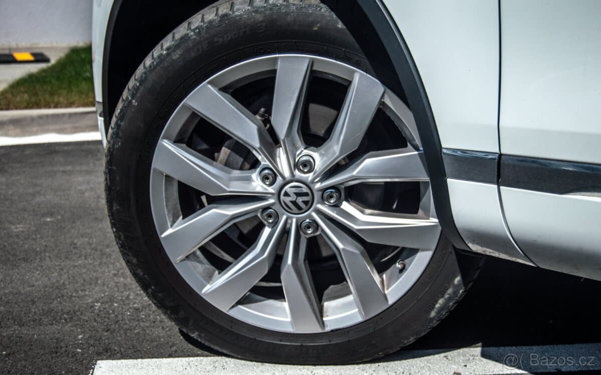 2015 Volkswagen TOUAREG - 7