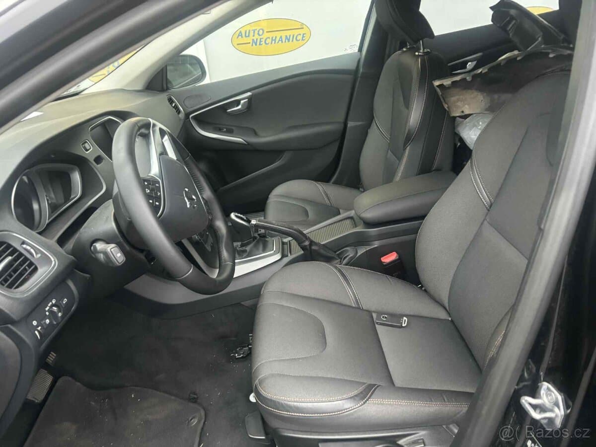 2019 Volvo V40 - 7