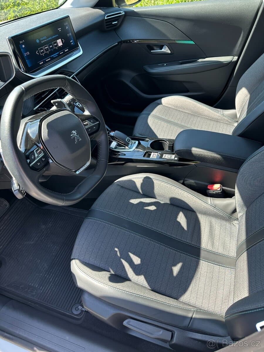 2020 Peugeot 208 - 7