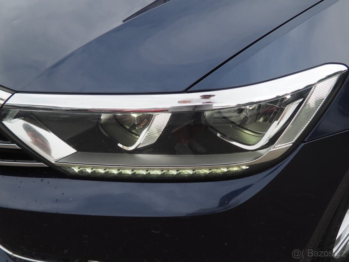2016 Volkswagen PASSAT - 7